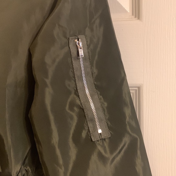 🌞3/$20 Shein Zip Detail Jacket - Picture 4 of 7